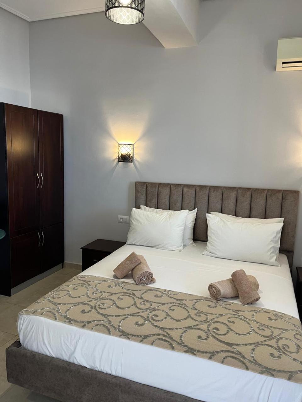 Bluemoon Suites Sarandë Exteriér fotografie